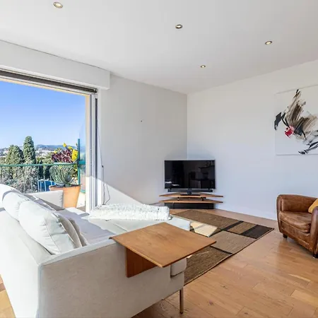 公寓 8 Saissy - 2 Bedroom Rooftop Terrace 10 Min Palais 戛纳