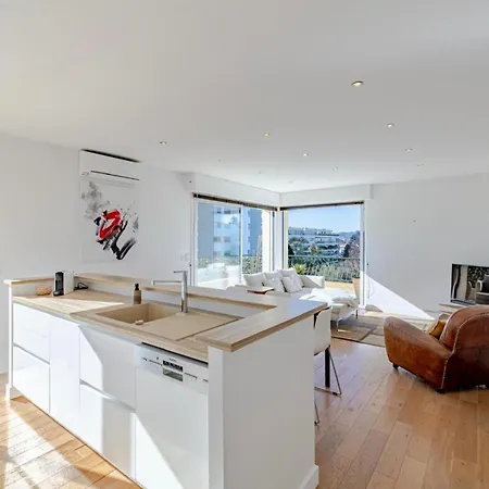 8 Saissy - 2 Bedroom Rooftop Terrace 10 Min Palais